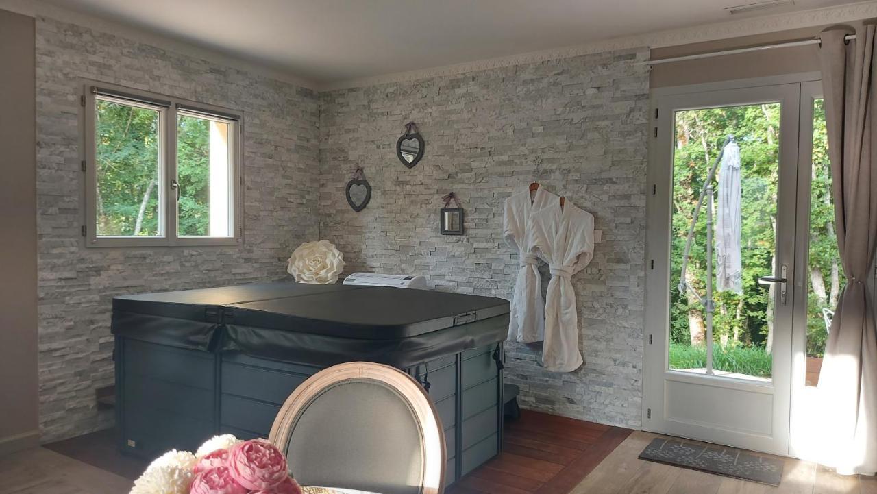 Gite Spa & Nature Saint-Chamassy Exteriör bild